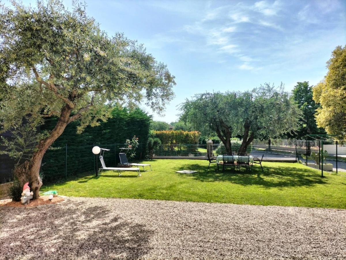 הוילה לאזיסה Casa Degli Ulivi מראה חיצוני תמונה